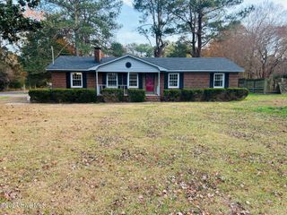 3300 Pinetree Lane, Greenville, NC 27858