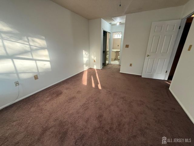 125 Albury Way, North Brunswick, NJ 08902