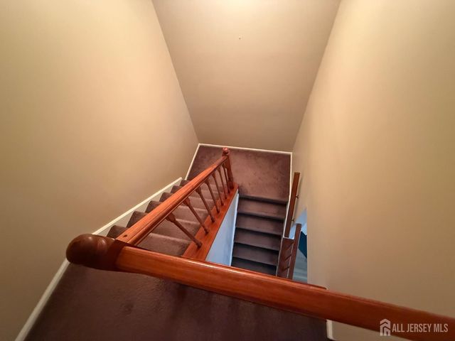 125 Albury Way, North Brunswick, NJ 08902