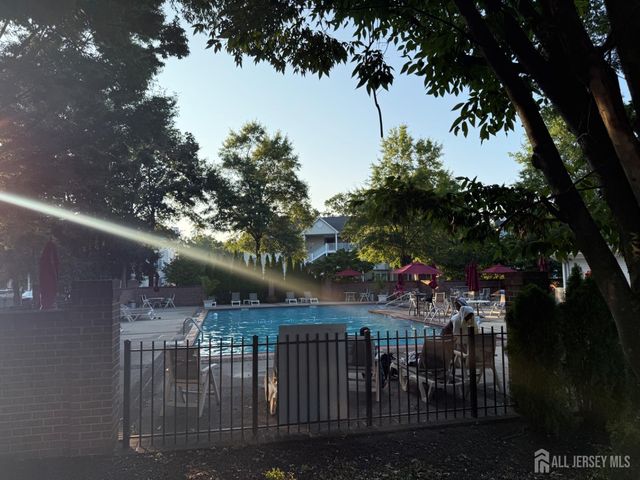 125 Albury Way, North Brunswick, NJ 08902