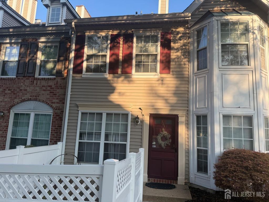 125 Albury Way, North Brunswick, NJ 08902