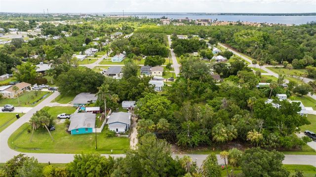 323 HOWARD STREET, Punta Gorda, FL 33950