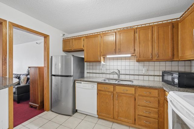 500 County Road B W 111, Roseville, MN 55113
