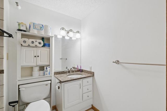 500 County Road B W 111, Roseville, MN 55113