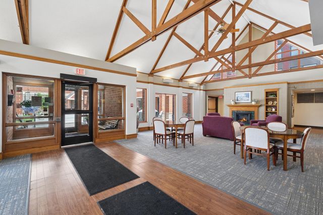 500 County Road B W 111, Roseville, MN 55113