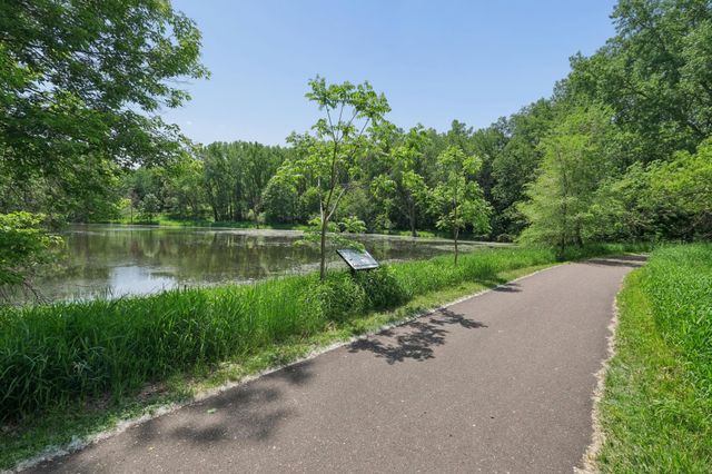 500 County Road B W 111, Roseville, MN 55113