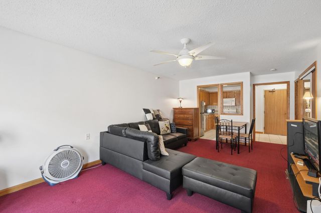 500 County Road B W 111, Roseville, MN 55113