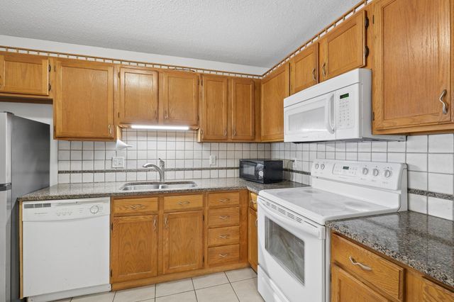 500 County Road B W 111, Roseville, MN 55113