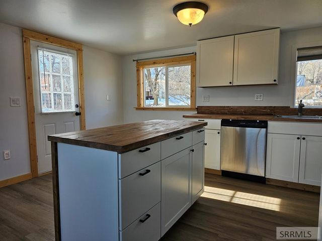 704 13th Street, Salmon, ID 83467