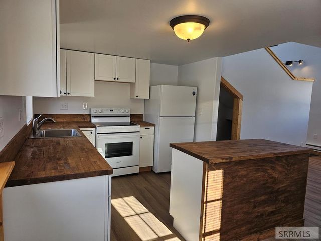 704 13th Street, Salmon, ID 83467