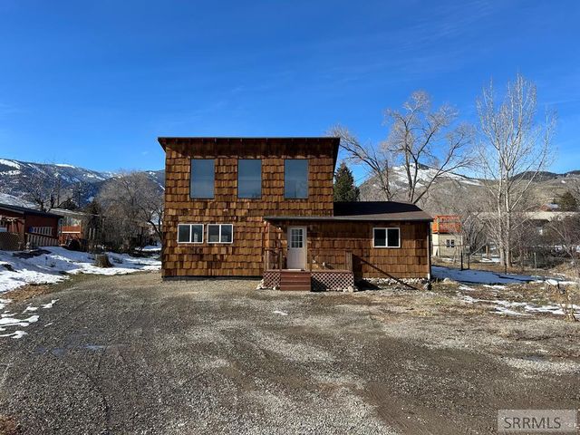 704 13th Street, Salmon, ID 83467