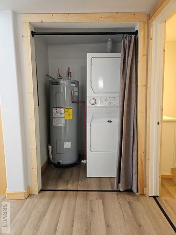 704 13th Street, Salmon, ID 83467