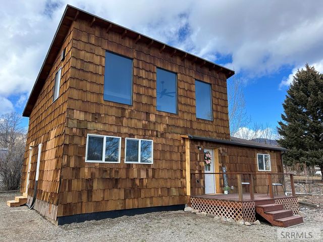 704 13th Street, Salmon, ID 83467