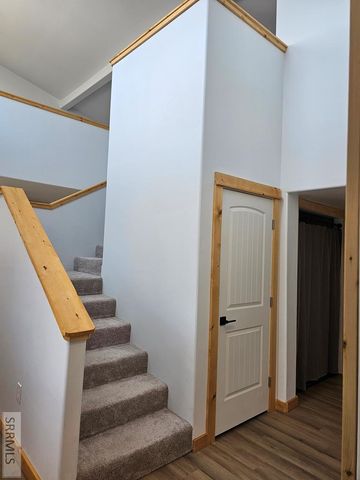 704 13th Street, Salmon, ID 83467