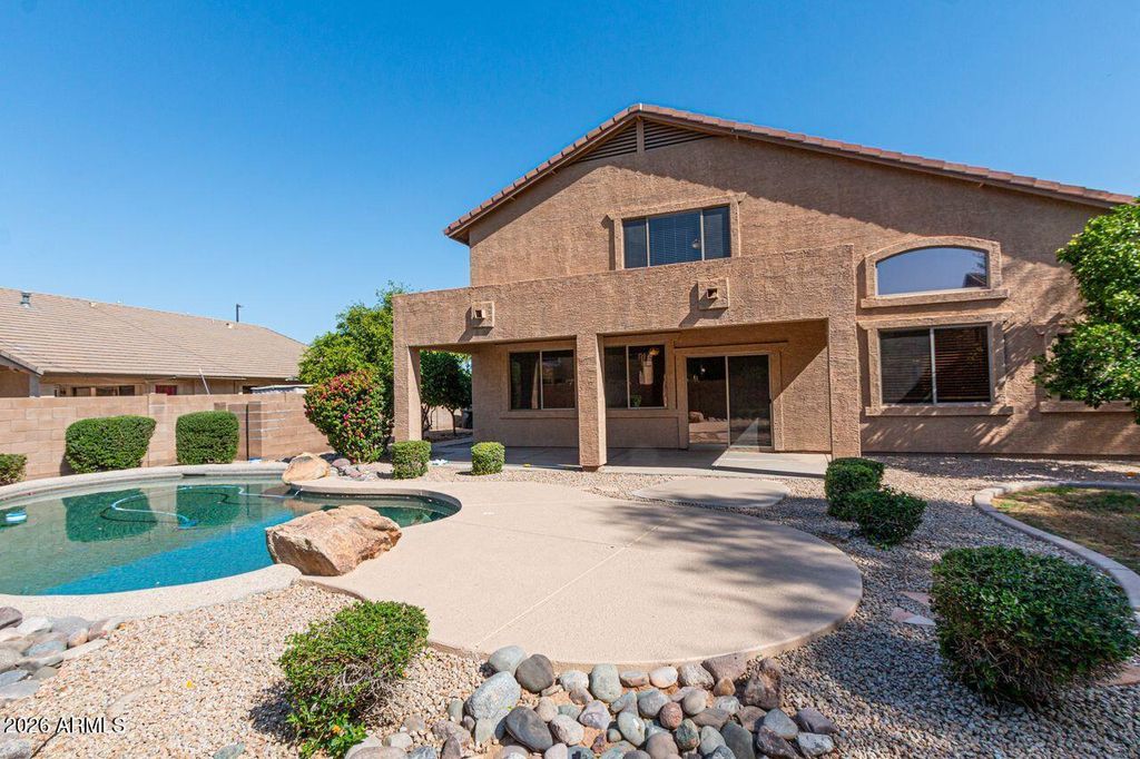 Image 29 of property listing at 149 E CANYON CREEK Drive, Gilbert, AZ 85296
