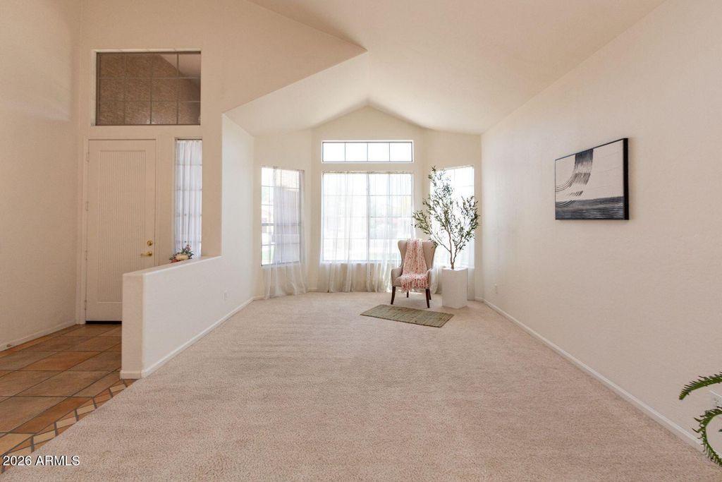 Image 3 of property listing at 149 E CANYON CREEK Drive, Gilbert, AZ 85296