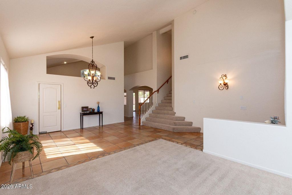 Image 5 of property listing at 149 E CANYON CREEK Drive, Gilbert, AZ 85296