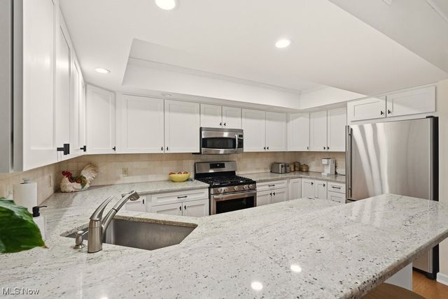 800 Windward Drive 37, Aurora, OH 44202