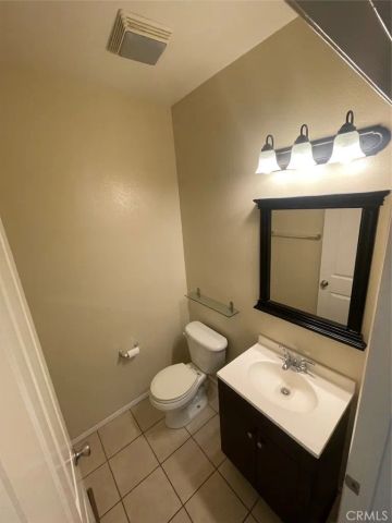 1075 N. Maclay Avenue 25, San Fernando, CA 91340