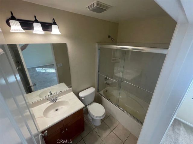 1075 N. Maclay Avenue 25, San Fernando, CA 91340