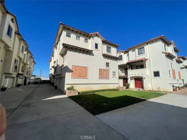 1075 N. Maclay Avenue 25, San Fernando, CA 91340