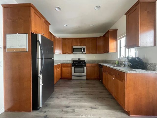 1075 N. Maclay Avenue 25, San Fernando, CA 91340