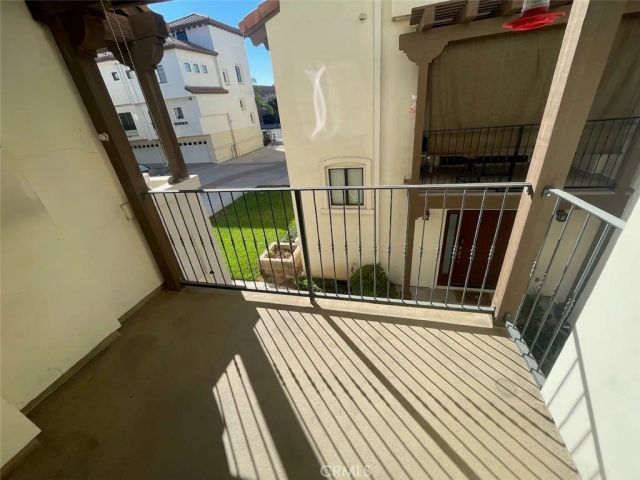 1075 N. Maclay Avenue 25, San Fernando, CA 91340