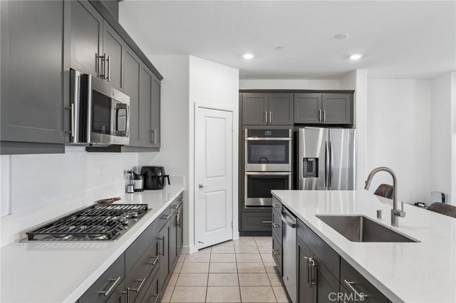2380 Crater, Rialto, CA 92377