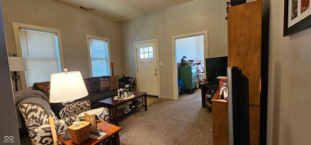 216 W South Street, Greenfield, IN 46140