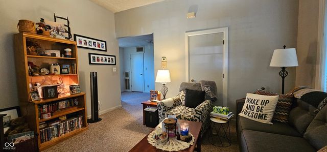 216 W South Street, Greenfield, IN 46140