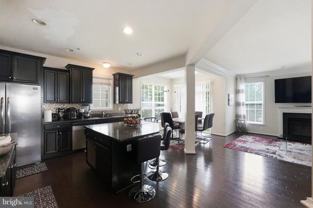 9205 GLENARDEN PKWY, Lanham, MD 20706