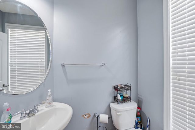 9205 GLENARDEN PKWY, Lanham, MD 20706