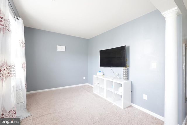 9205 GLENARDEN PKWY, Lanham, MD 20706