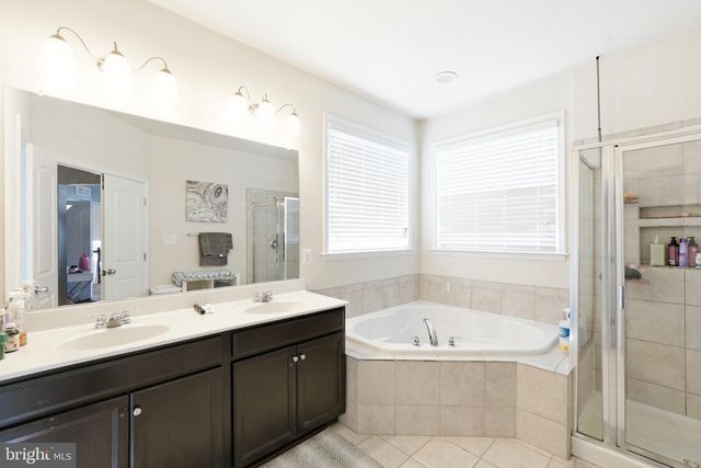 9205 GLENARDEN PKWY, Lanham, MD 20706
