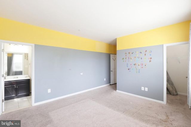 9205 GLENARDEN PKWY, Lanham, MD 20706