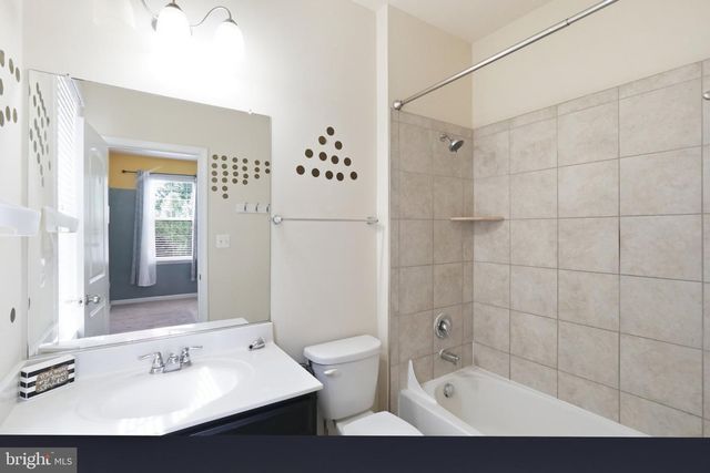 9205 GLENARDEN PKWY, Lanham, MD 20706