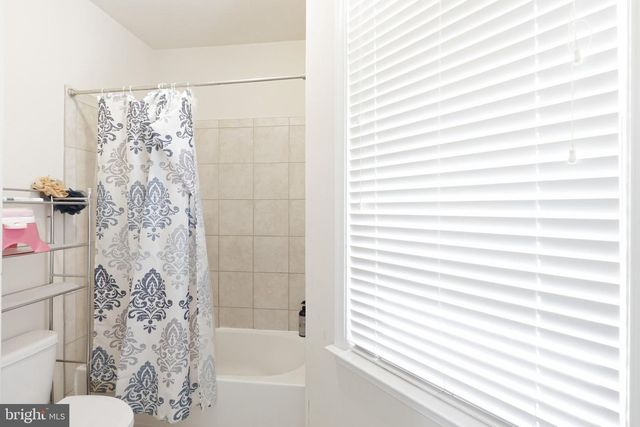 9205 GLENARDEN PKWY, Lanham, MD 20706