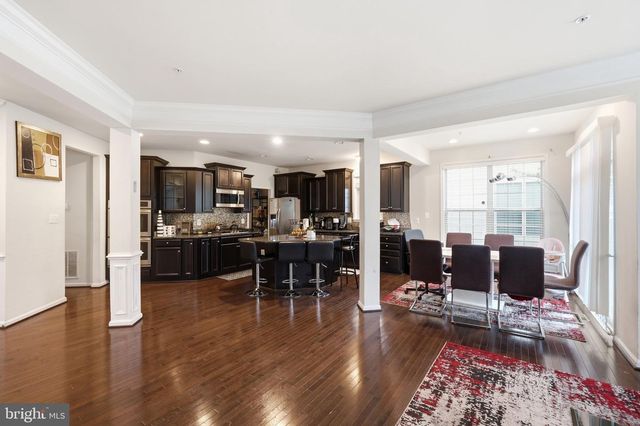 9205 GLENARDEN PKWY, Lanham, MD 20706