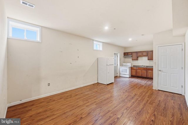 9205 GLENARDEN PKWY, Lanham, MD 20706