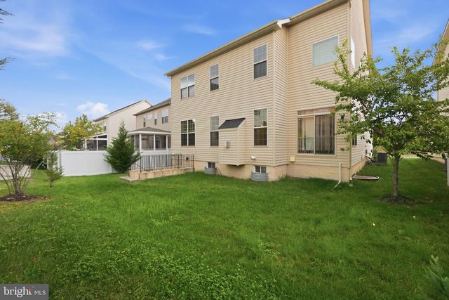 9205 GLENARDEN PKWY, Lanham, MD 20706