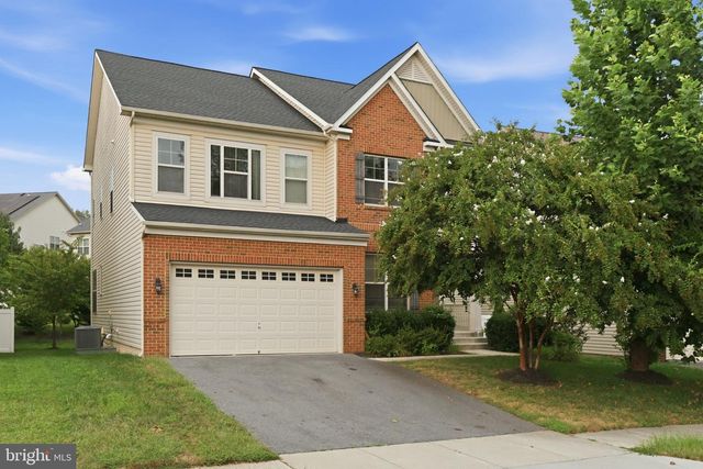 9205 GLENARDEN PKWY, Lanham, MD 20706