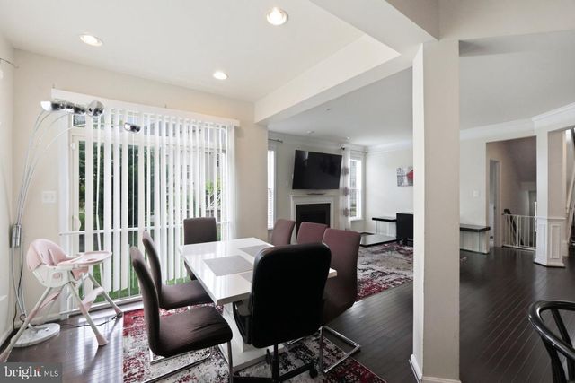 9205 GLENARDEN PKWY, Lanham, MD 20706