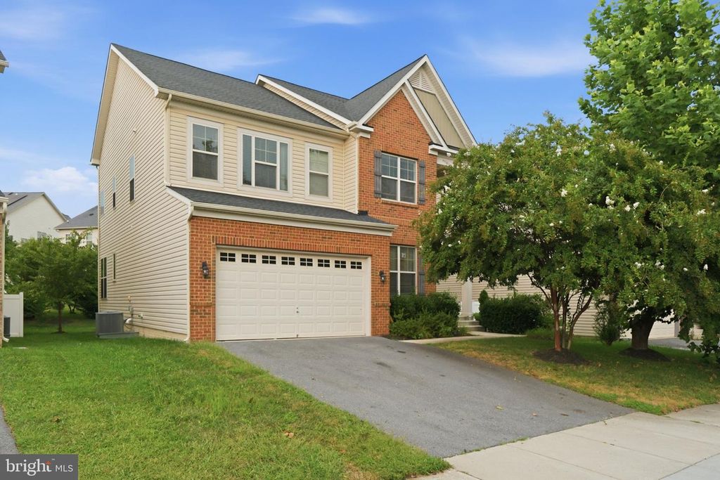 9205 GLENARDEN PKWY, Lanham, MD 20706