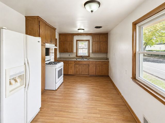 4900 Russell Avenue N, Minneapolis, MN 55430