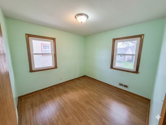 4900 Russell Avenue N, Minneapolis, MN 55430