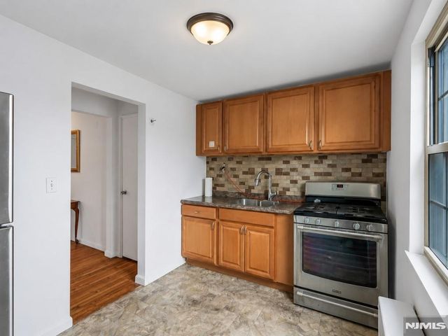1267 Anderson Avenue 16, Fort Lee, NJ 07024