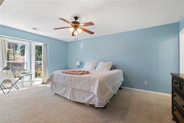 233 Sharney NE Lane, Kennesaw, GA 30144