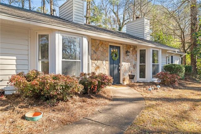 233 Sharney NE Lane, Kennesaw, GA 30144