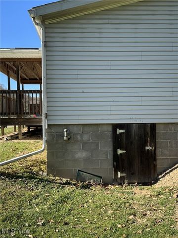 10765 Coshocton Road, New Concord, OH 43762