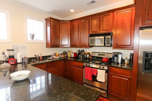 4325 N Ashland Avenue G, Chicago, IL 60613